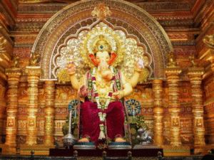 "Lalbaugcha Raja Ganesh Visarjan 2025 with grand procession, devotees, and immersion rituals in Mumbai"